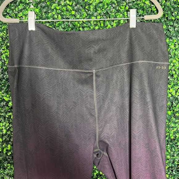 AR-33 alpha high waisted grey and purple ombré legging Sz 3X - Picture 4 of 8